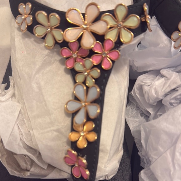 Floral Embellished Navy Blue Sandals - Picture 2 of 6